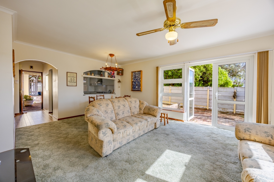 2 Bedroom Property for Sale in Lakeside Western Cape